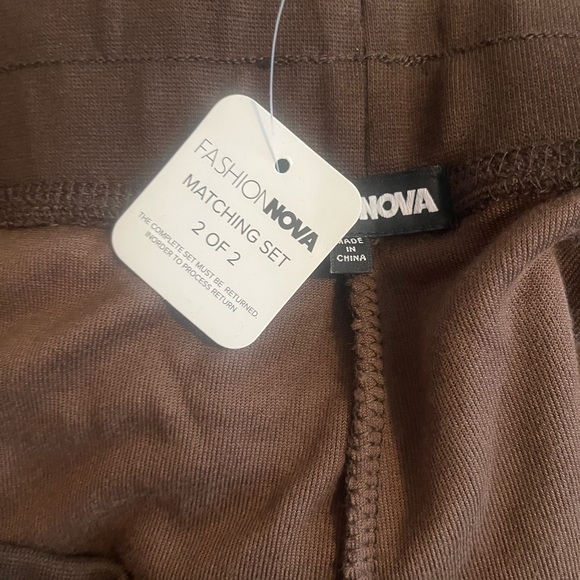 Fashion Nova The Original Trendsetter Chocolate Brown Velour Set Size Medium NWT - Picture 8 of 8